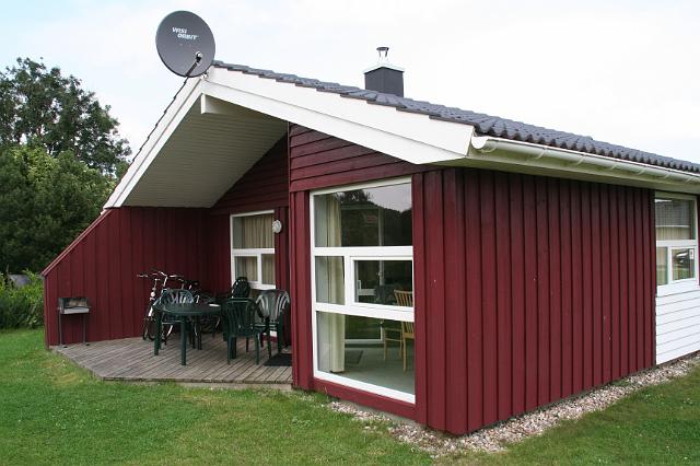02_Haus mit Terrasse.jpg